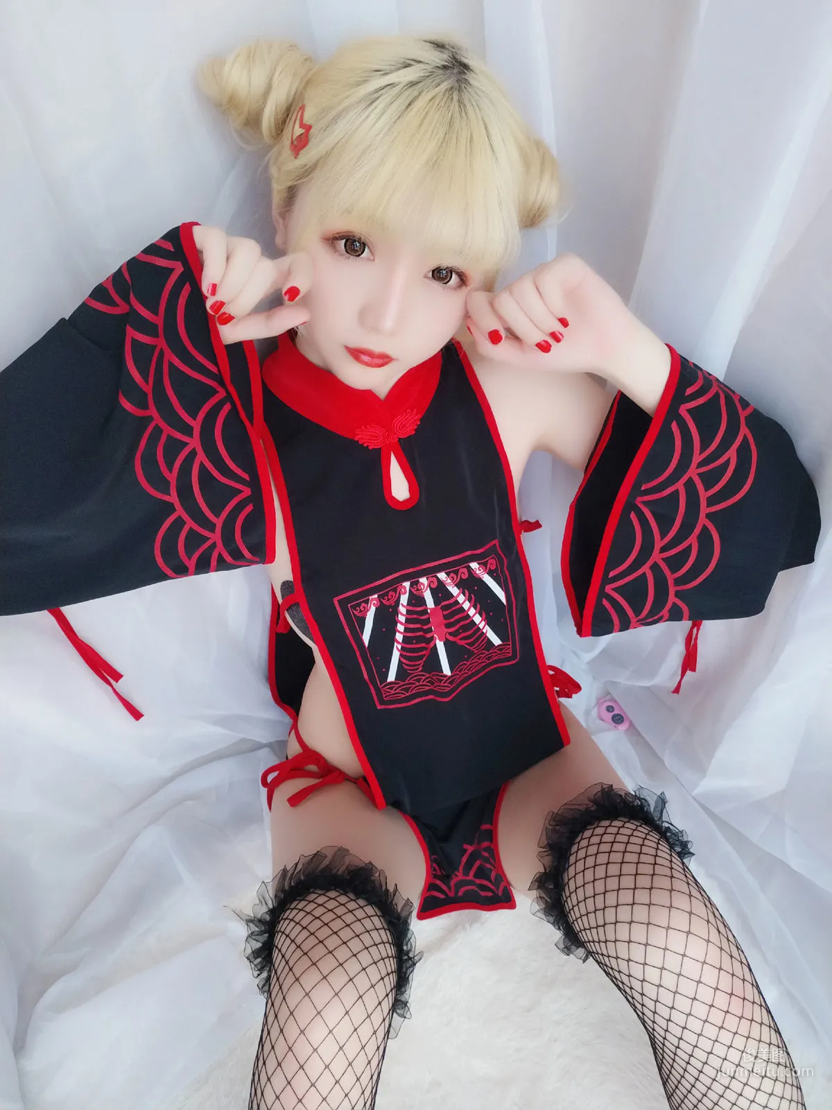 星之迟迟 《幼齿僵尸包》 [福利COSPLAY] 写真集