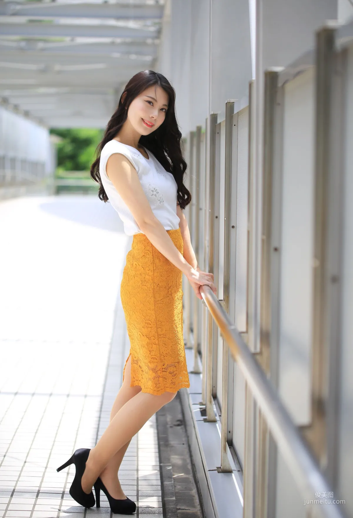 Sumire Jelly すみれゼリ 野乃すみれ《Healthy OUTIE》 写真集