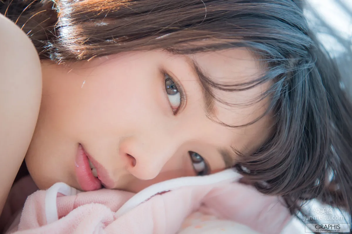 Hinata Koizumi 小泉ひなた 每日一枚 [Graphis] 写真集