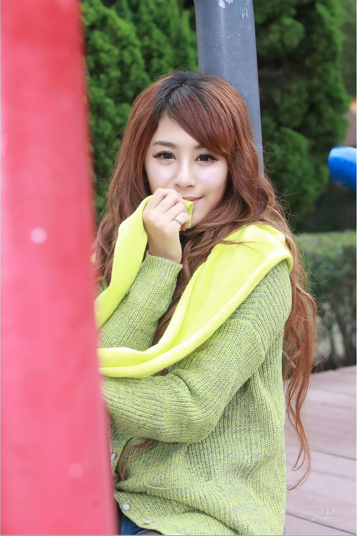 夏晴MISO《黑丝外拍》 [台湾美女] 写真集