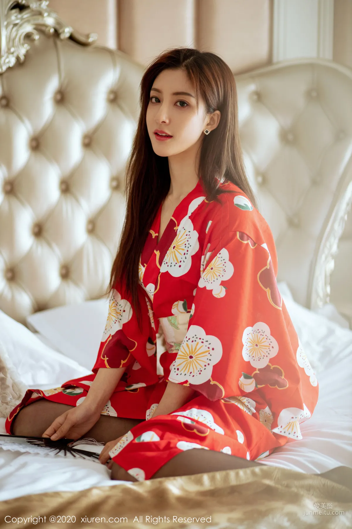 林文文yooki《和服黑丝主题系列》 [秀人XIUREN] No.2015 写真集