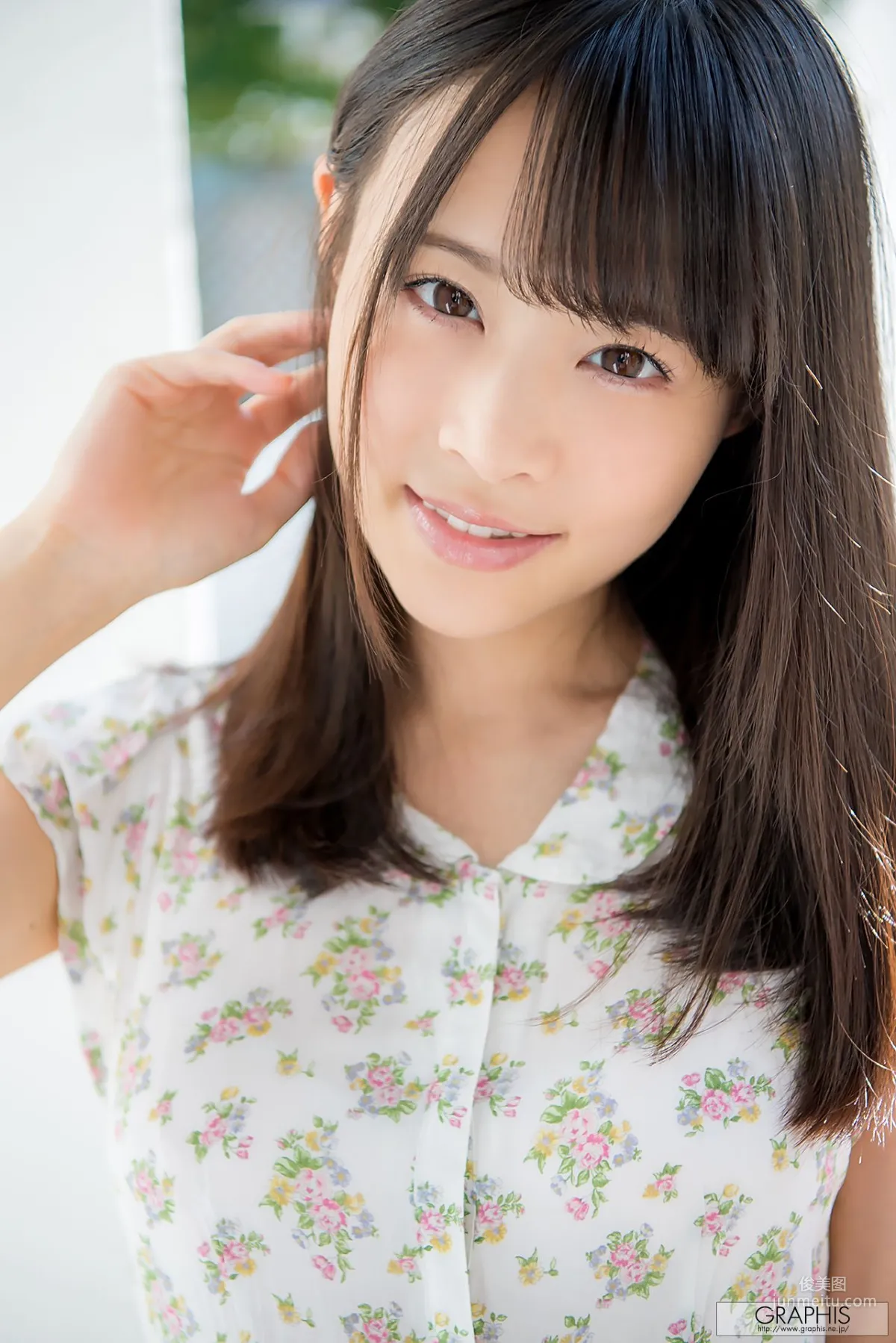 吉岡ひより(吉冈日和) Hiyori Yoshioka [Graphis] First Gravure 初脱ぎ娘 No.168 写真集