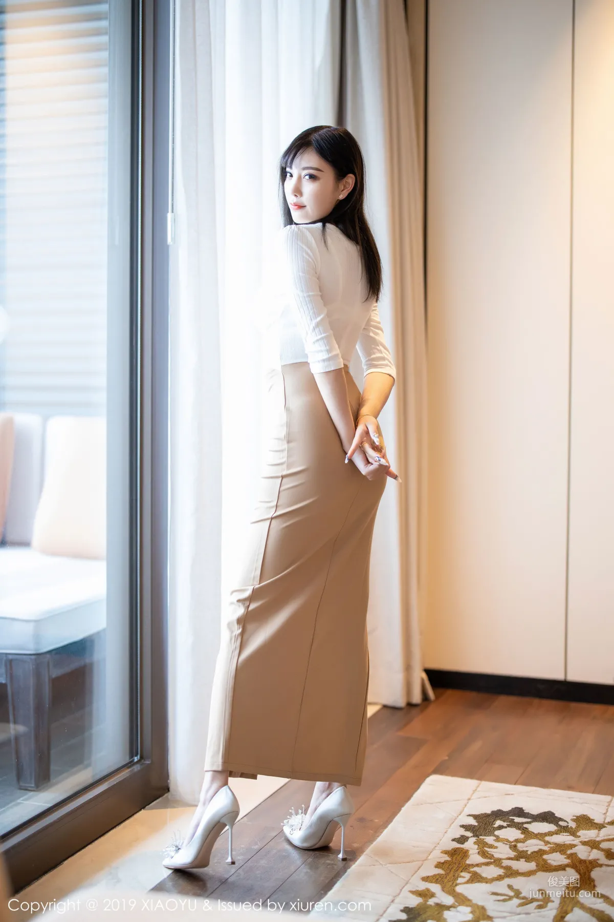 杨晨晨sugar《优雅的服饰+性感内衣》 [语画界XIAOYU] Vol.219 写真集