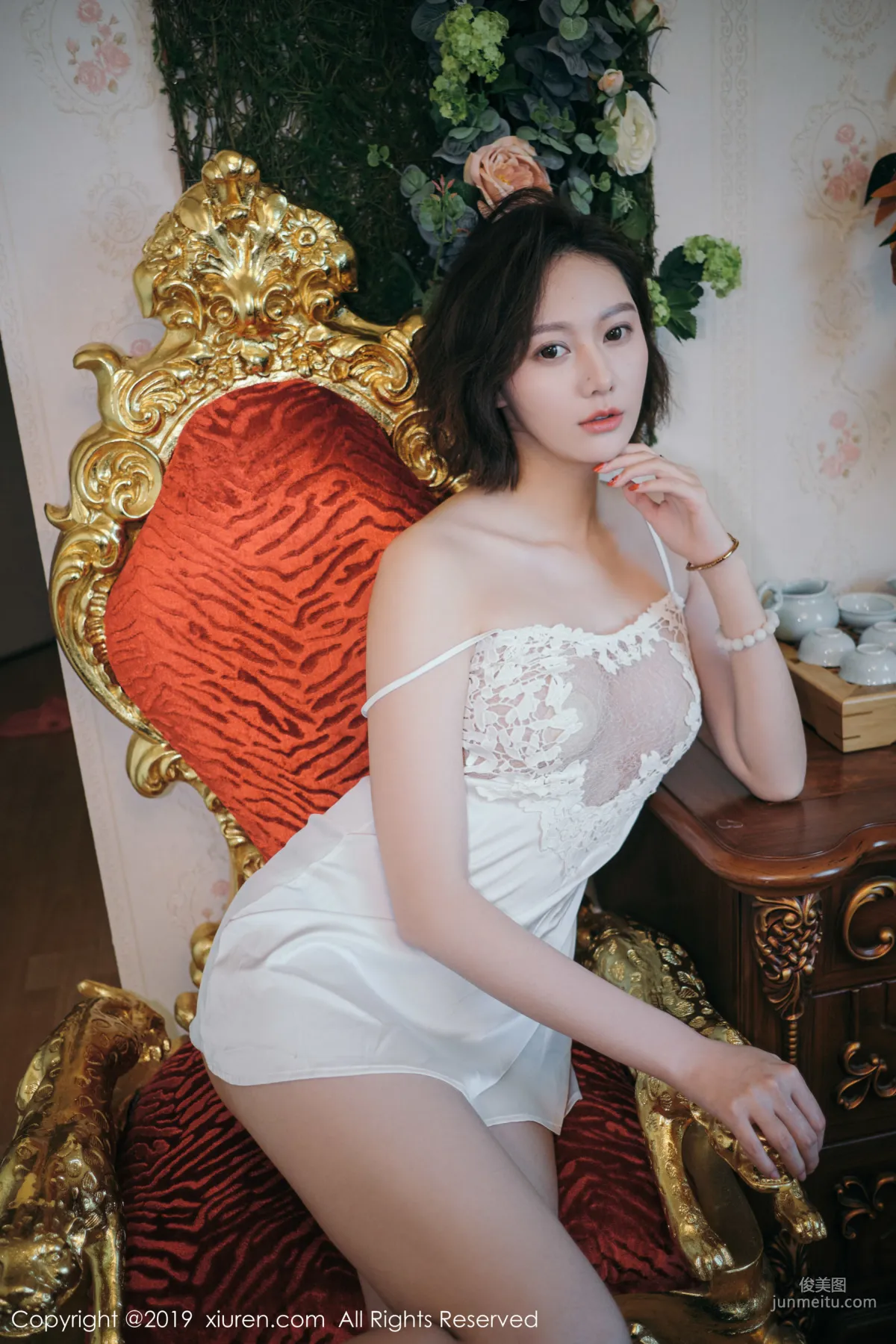 艺轩《体态婀娜气质袅袅》 [秀人XIUREN] No.1891 写真集