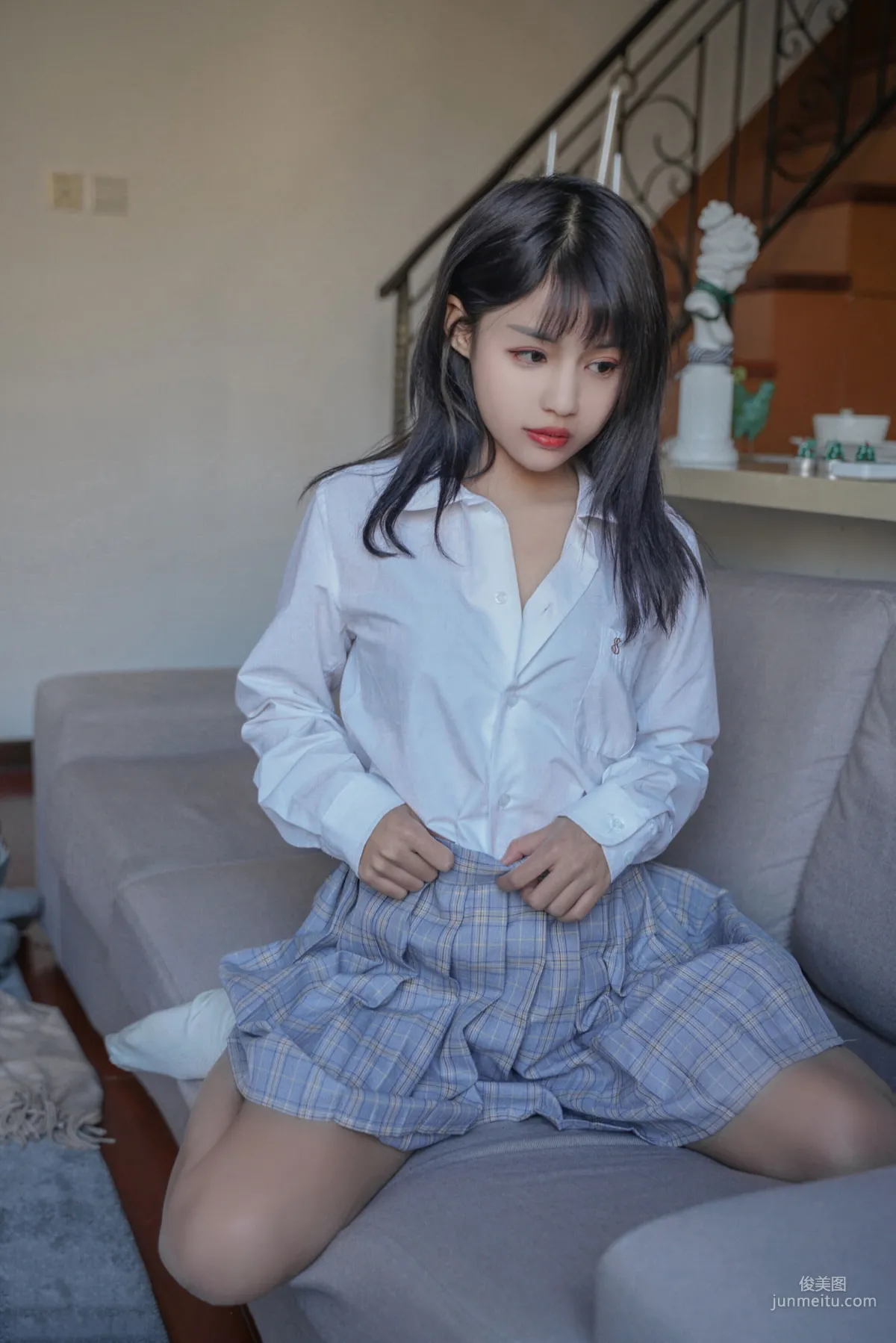 《裸腿制服裙》 [喵糖映画] VOL.047 写真集