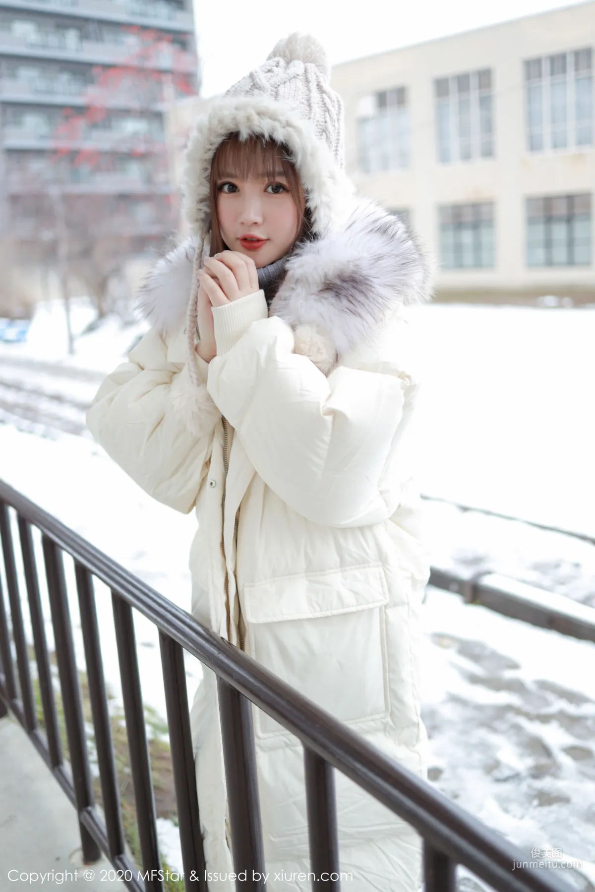 恩率babe《性感开背毛衣系列》 [模范学院MFStar] Vol.262 写真集