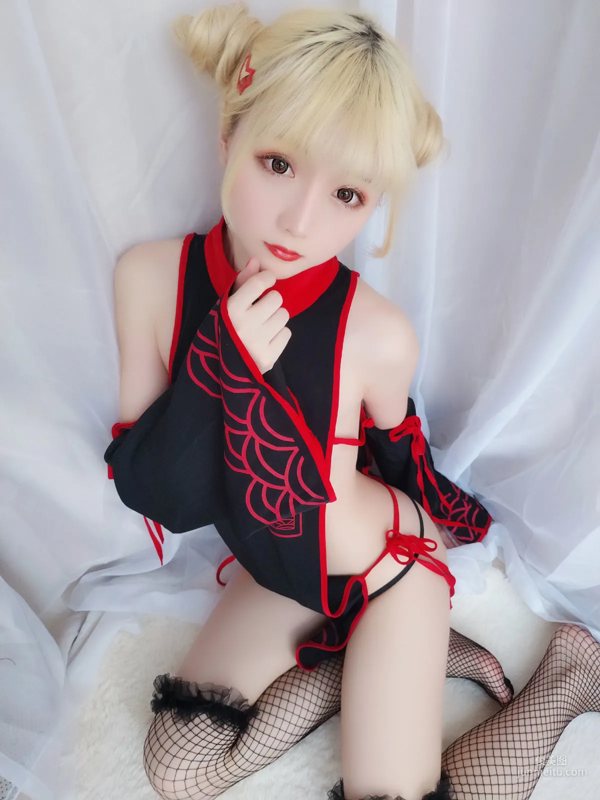 星之迟迟 《幼齿僵尸包》 [福利COSPLAY] 写真集
