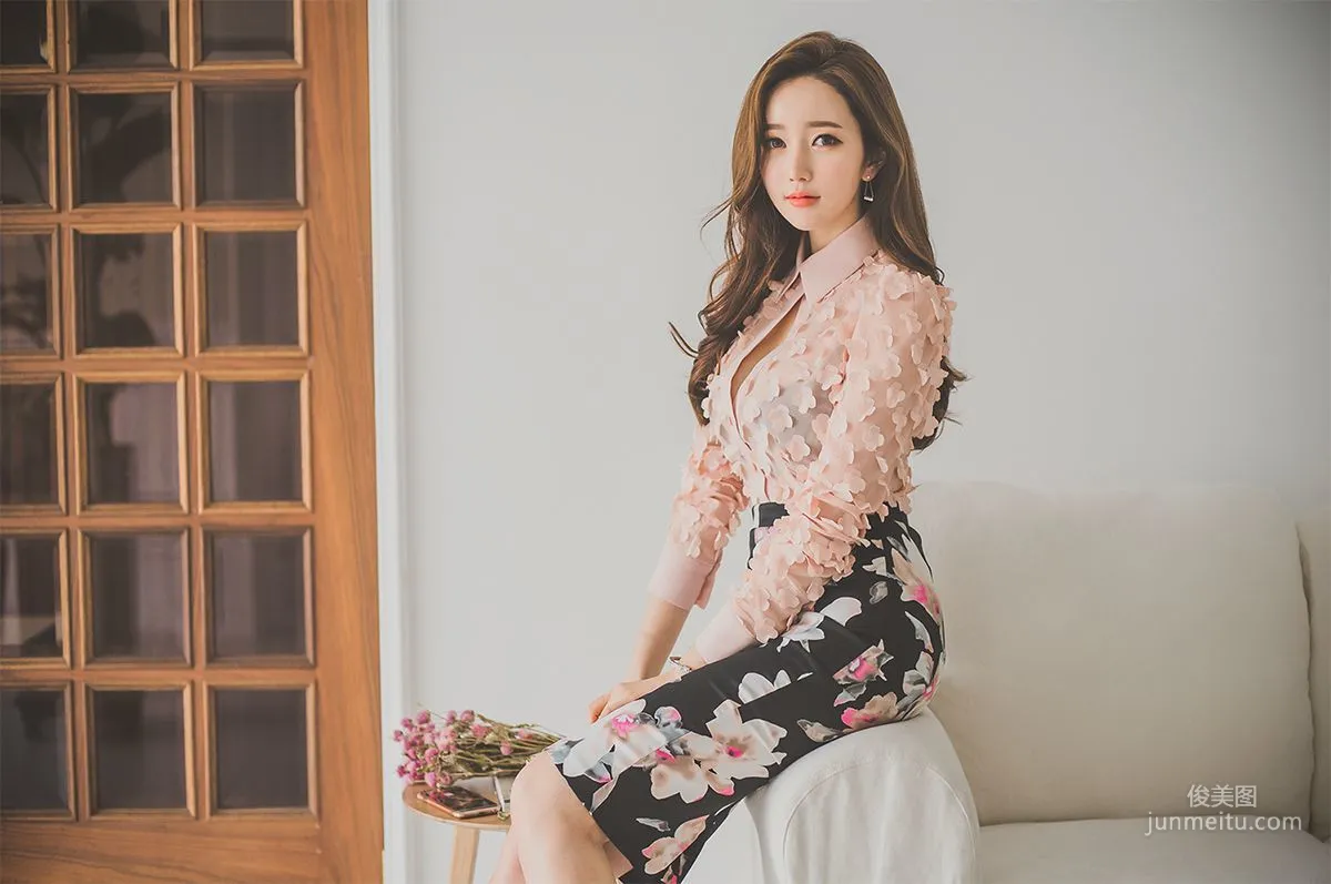 李妍静《韩国绝美气质女神2》写真集