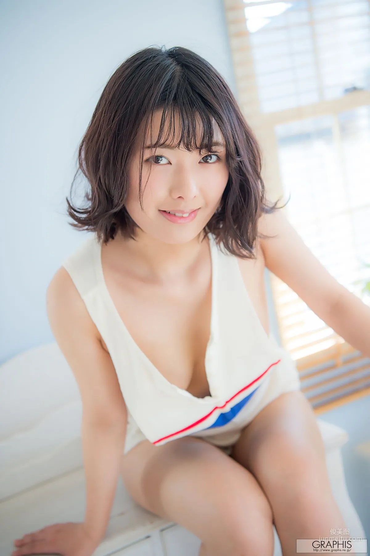 Hinata Koizumi 小泉ひなた 每日一枚 [Graphis] 写真集