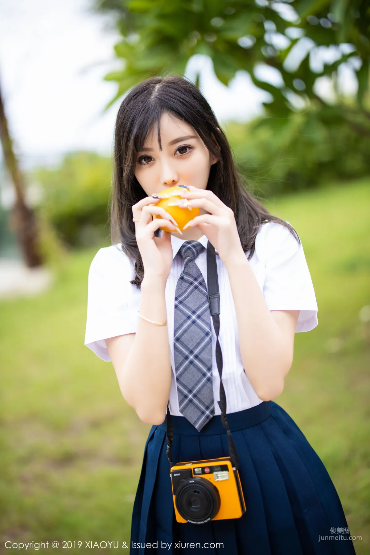 杨晨晨sugar《清纯的学生装到湿身性感蕾丝内衣》 [语画界XIAOYU] Vol.184 写真集