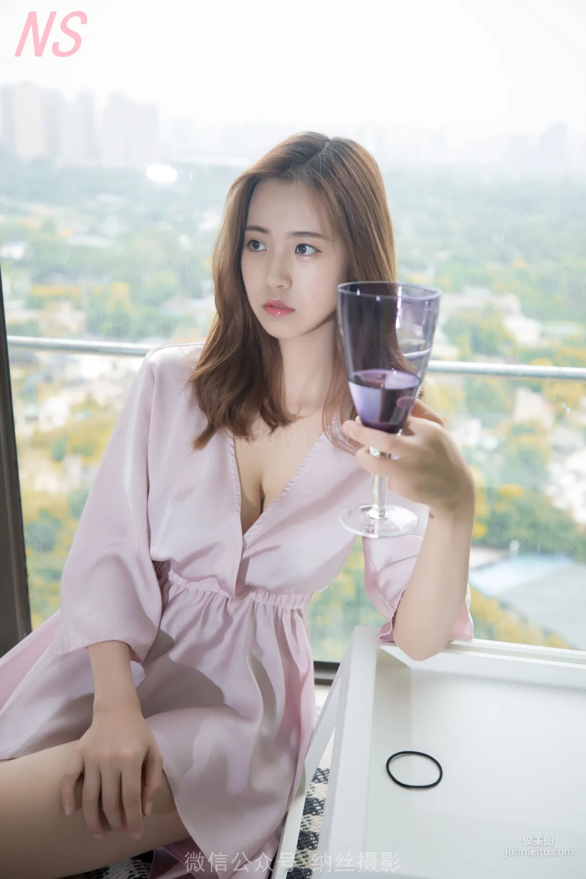 美女主播寒霜《睡衣诱惑》 [纳丝摄影] 写真集