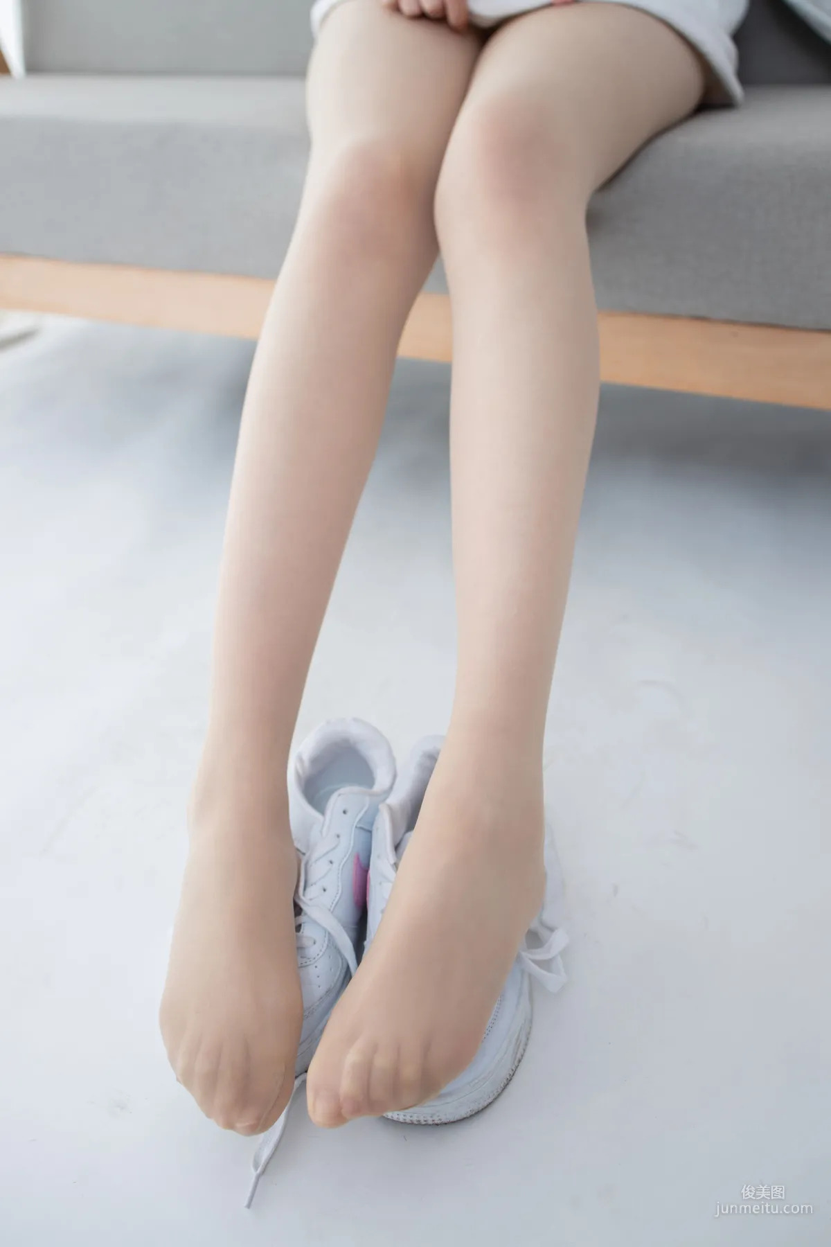 Aika《运动鞋 13D肉丝》 [森萝财团] JKFUN-048 写真集