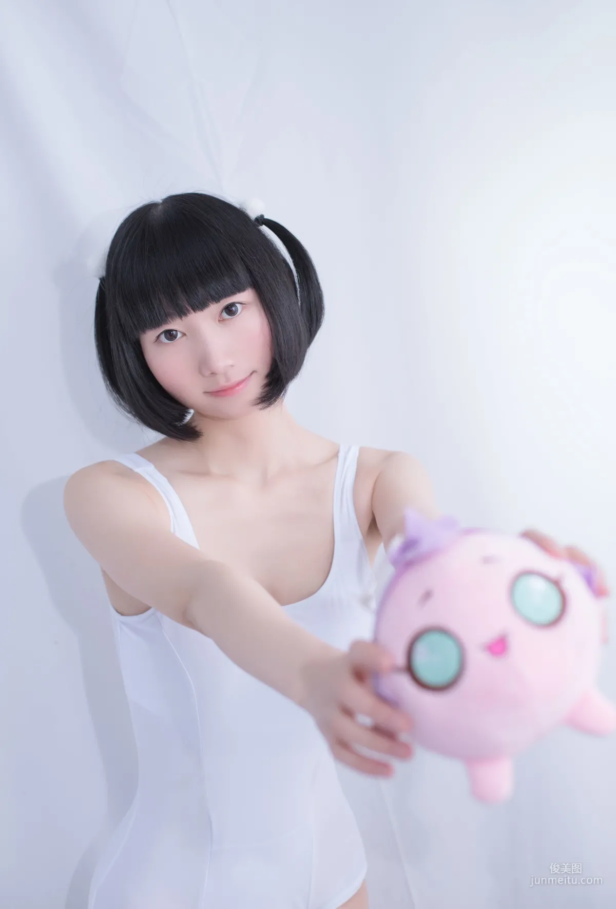 《白色纯情丝袜秀》 [轻兰映画] SPL.001 写真集