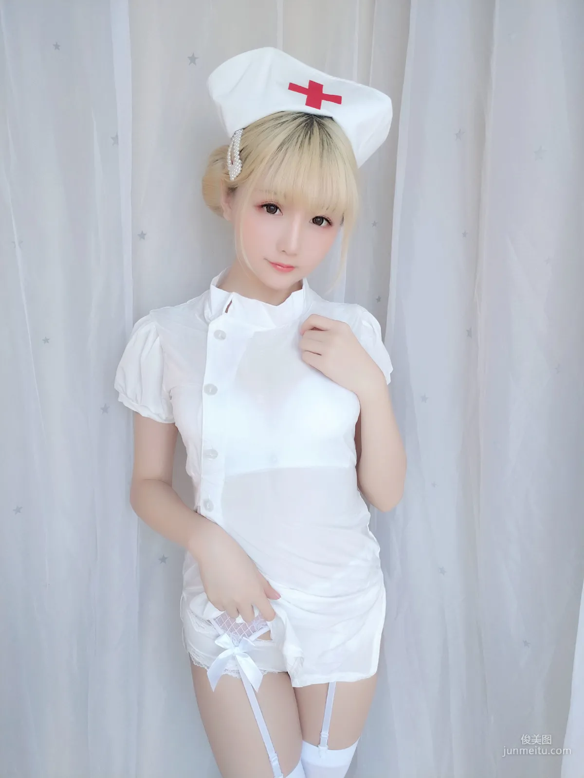 星之迟迟 《夜勤病栋》 [福利COSPLAY] 写真集
