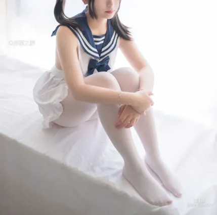 美代Miyo《情趣水手服》 [轻兰映画] Grand.002 写真集
