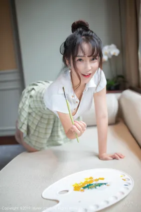 陶喜乐_lele《性感学生装下凹凸曼妙身姿》 [秀人XIUREN] No.1705 写真集