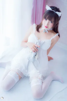 面饼仙儿《吊带睡衣》 [福利COSPLAY] 写真集