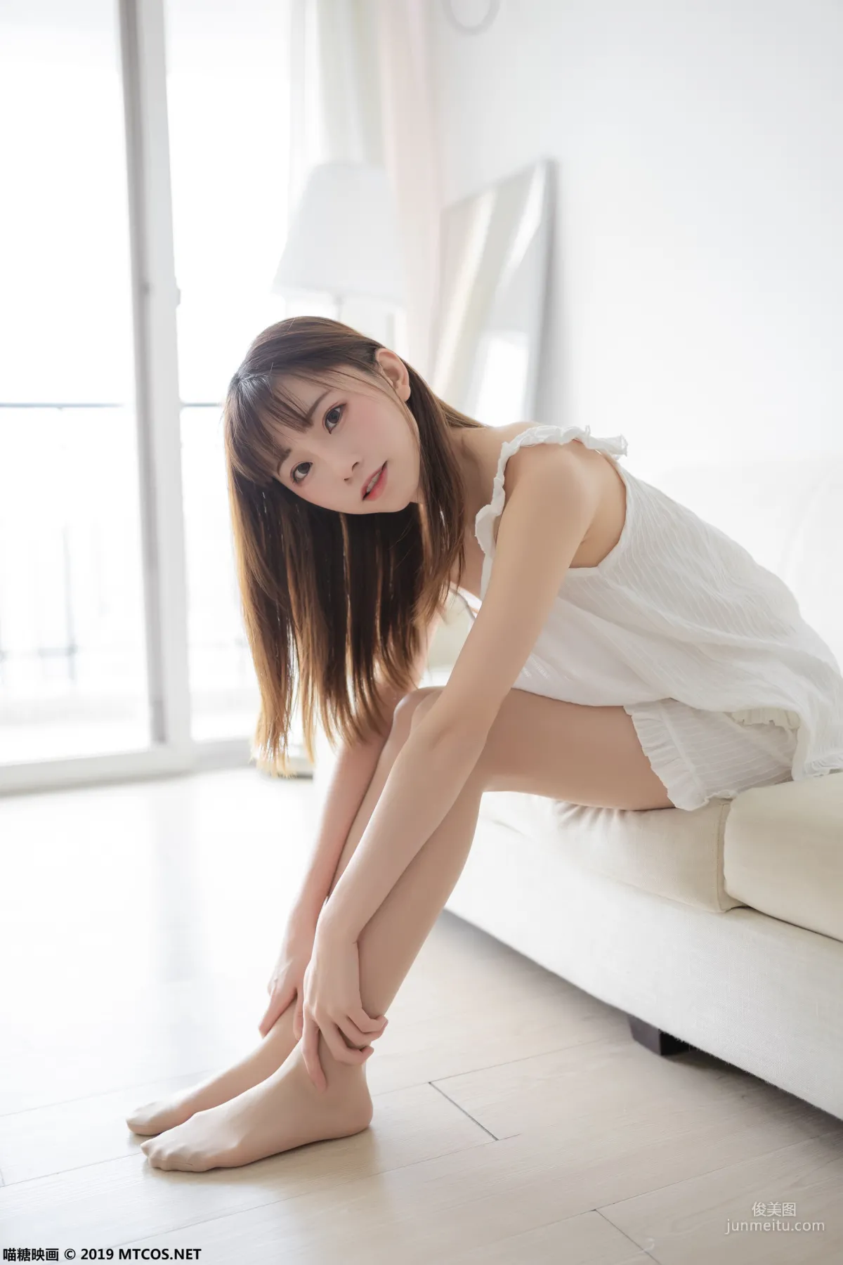 《白色睡衣》 [喵糖映画] VOL.056 写真集