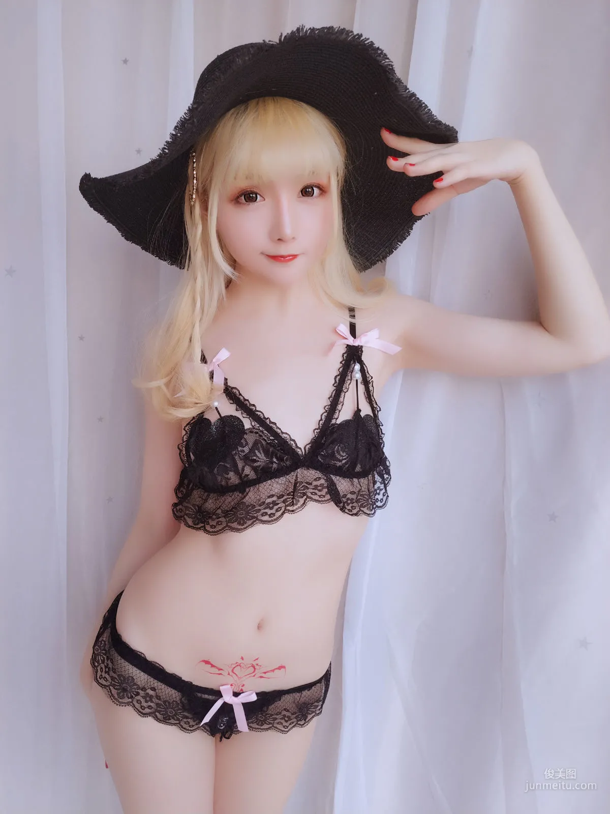 COSER小姐姐星之迟迟 《假日快乐包》 [福利COSPLAY] 写真集