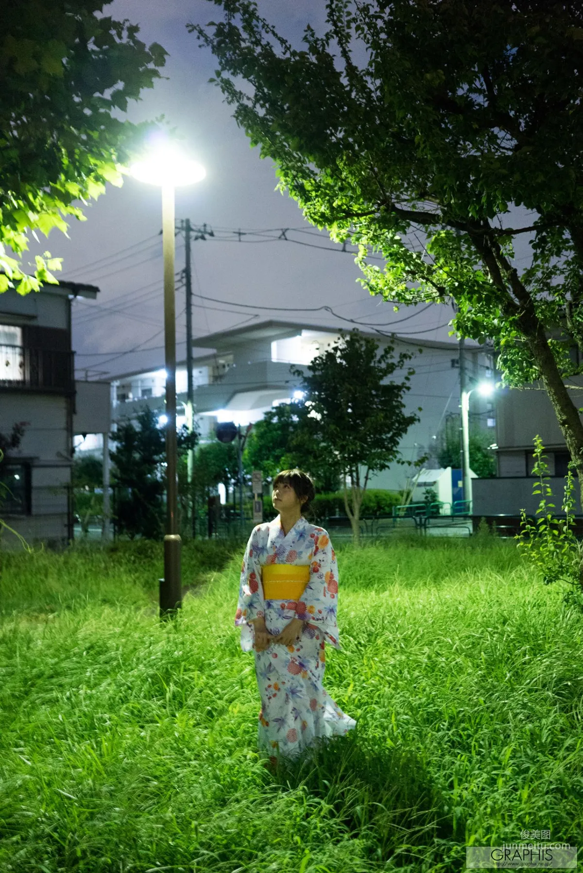 Miharu Usa 羽咲みはる [Graphis] Limited Edition 写真集