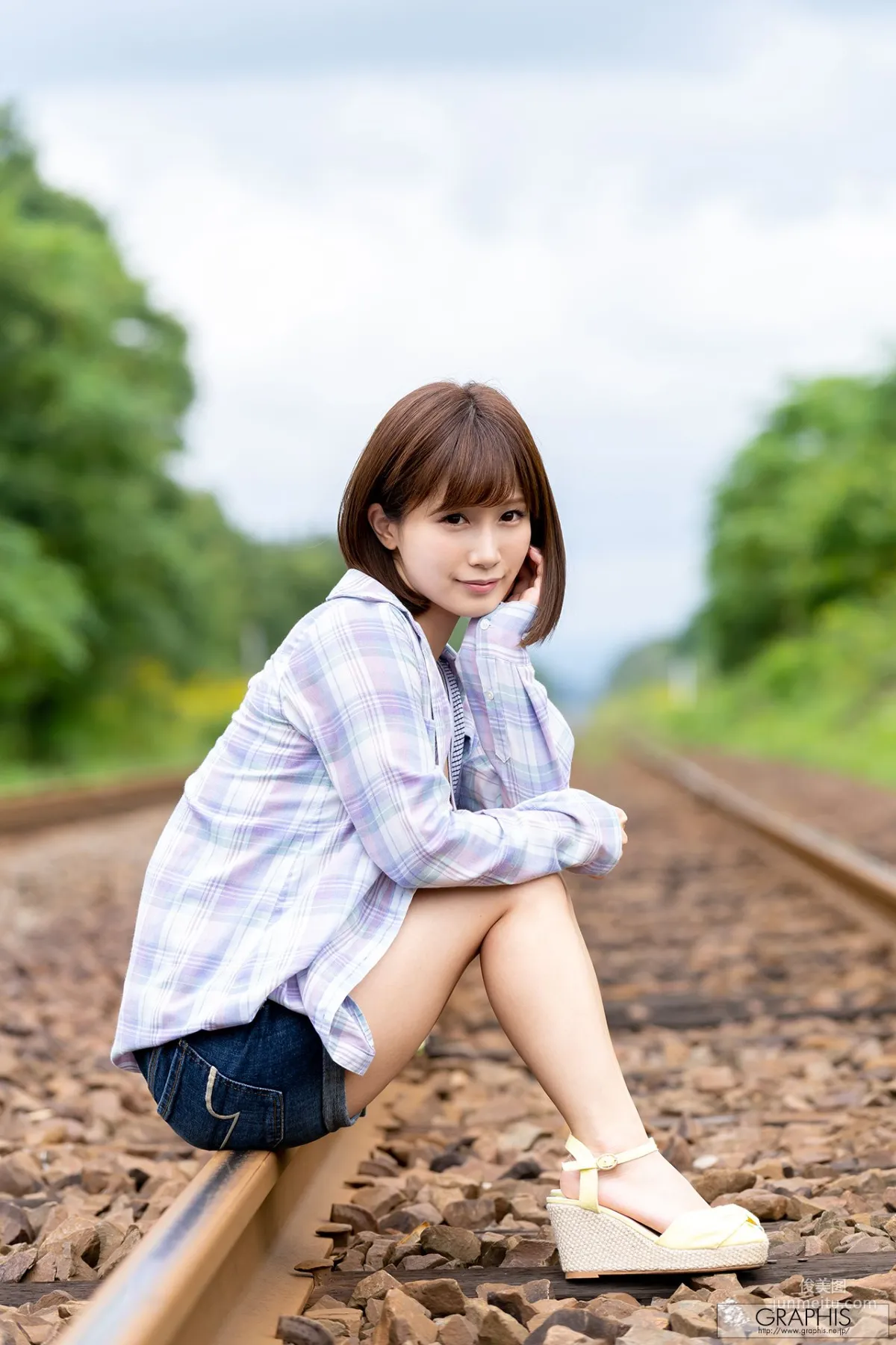 小島みなみ(小岛南)《Happiness》 [Graphis] Special Gravure 写真集