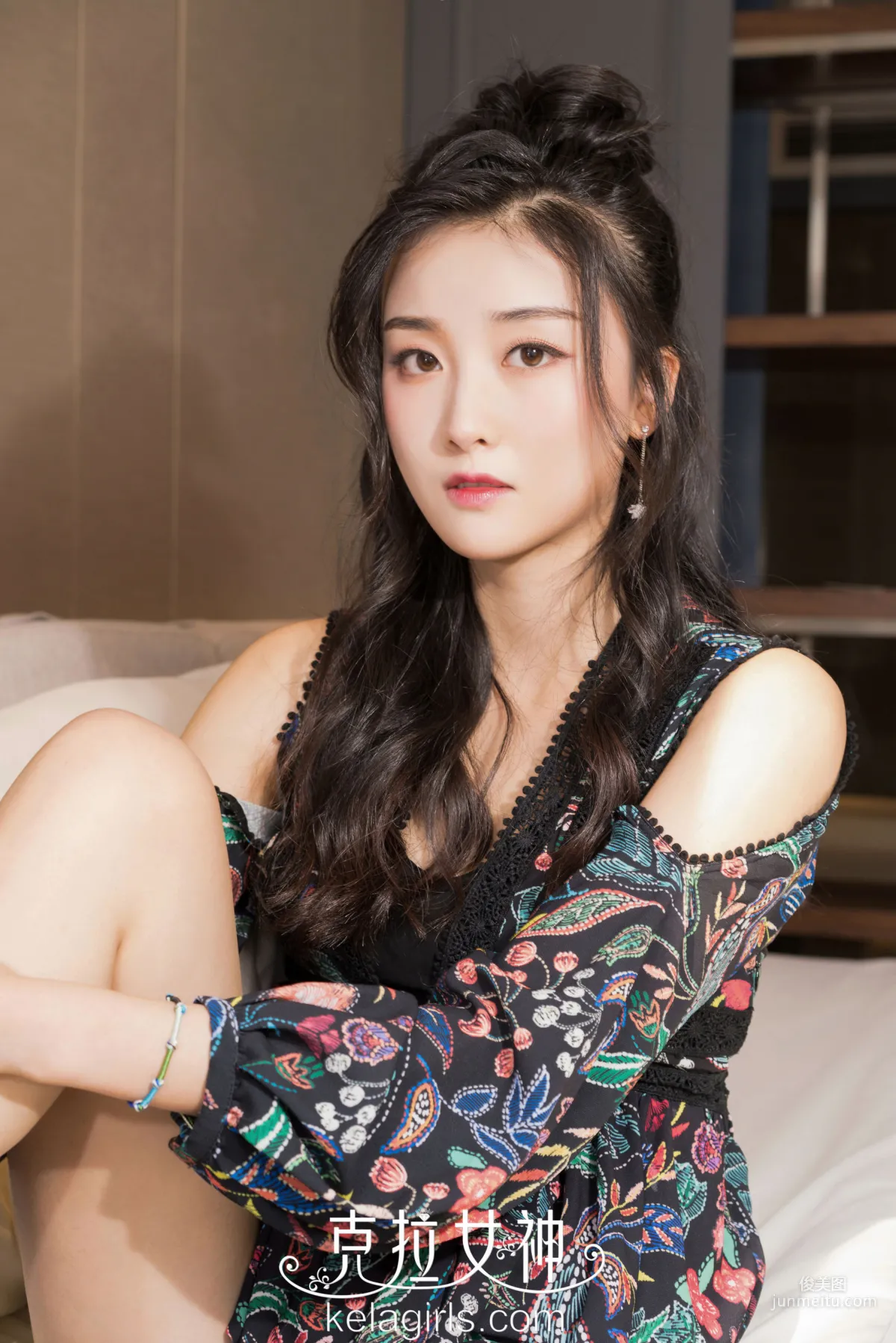 馨馨《香足点轻红》 [克拉女神Kelagirls] 写真集