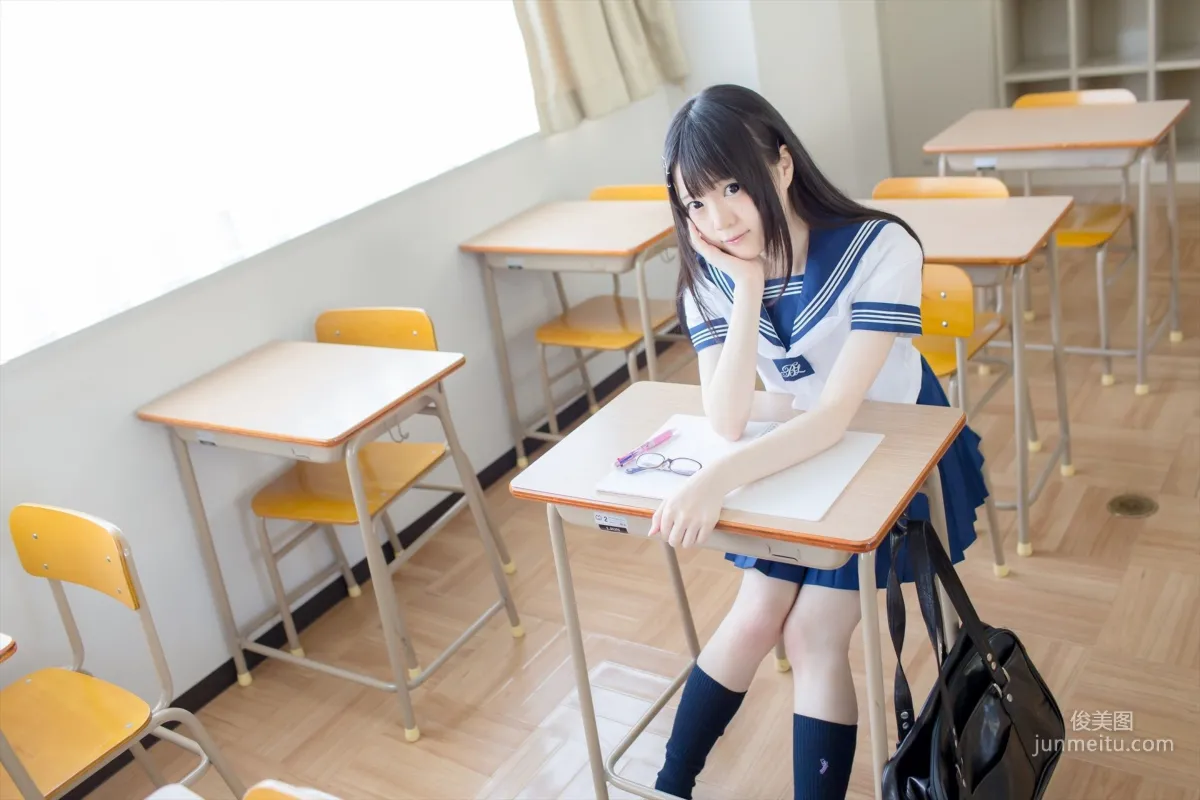 まきろん。《君夏 - 君と僕の夏休み》 紺スク 写真集