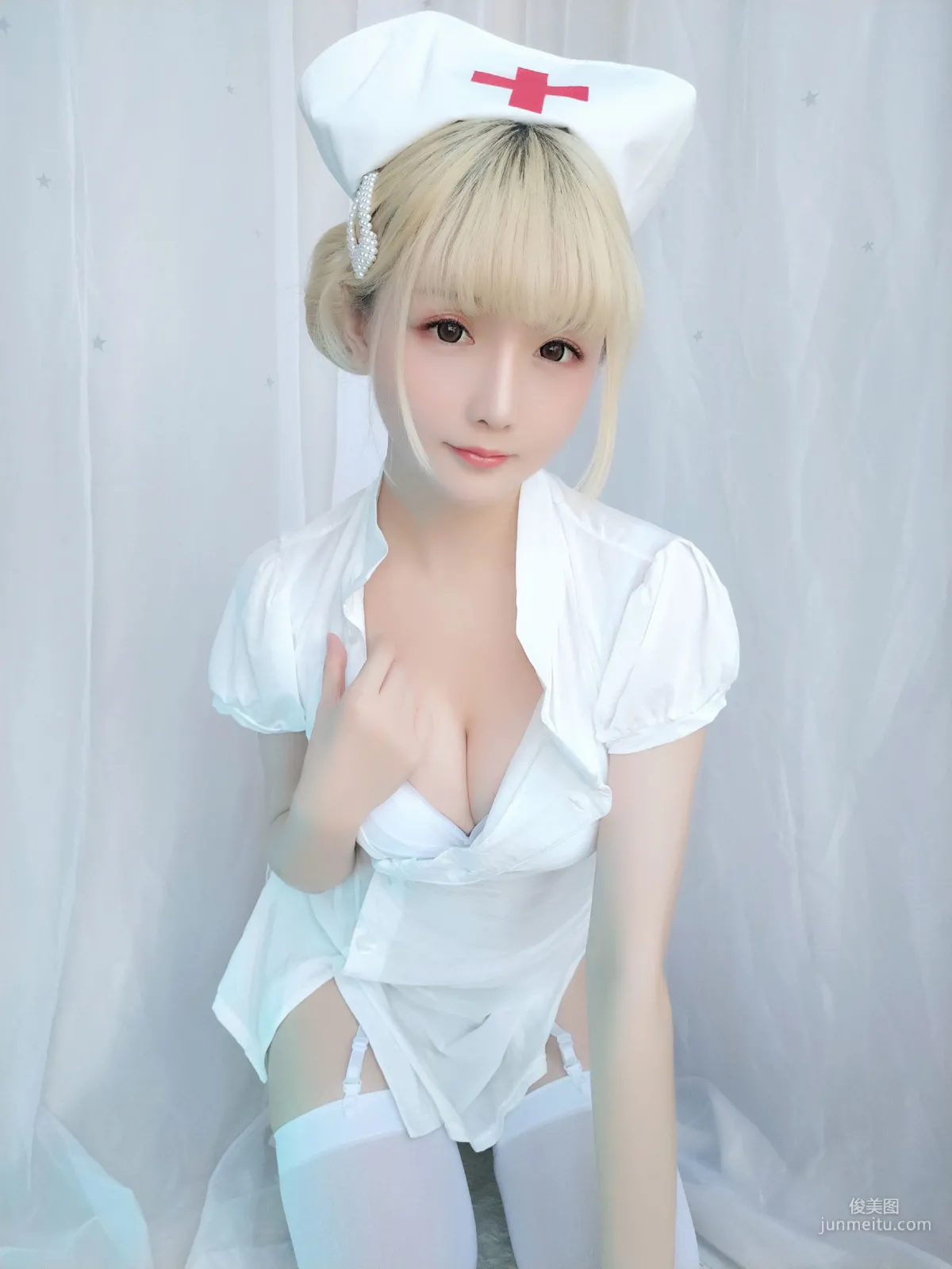 星之迟迟 《夜勤病栋》 [福利COSPLAY] 写真集