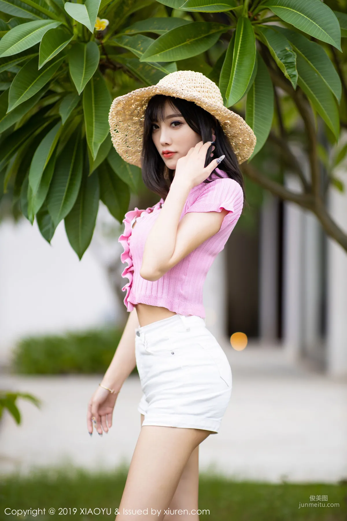 杨晨晨sugar《室外草帽女孩主题》 [语画界XIAOYU] Vol.169 写真集