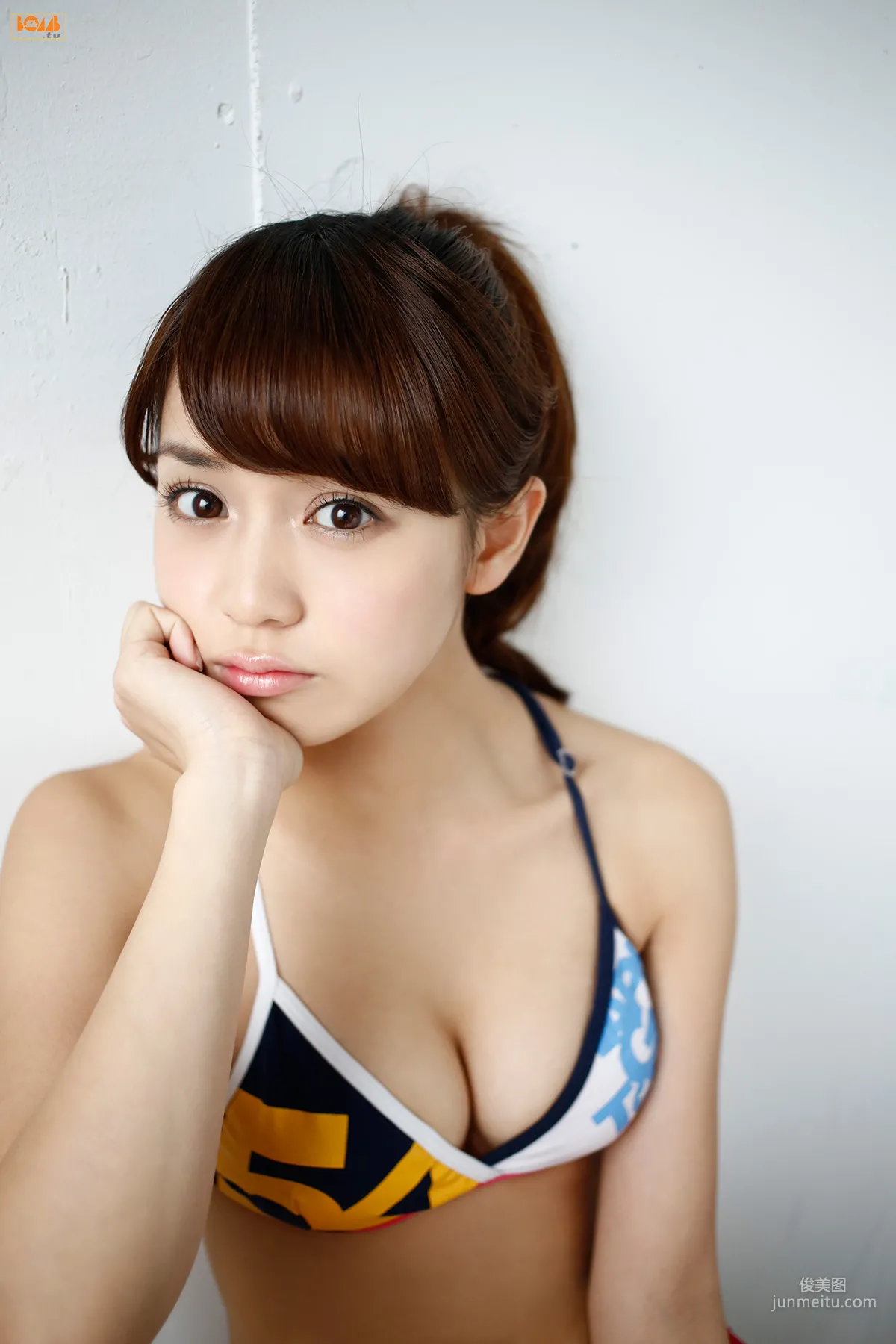 奥仲麻琴《Let's fly まこっちゃん!》 写真集 [Bomb.TV] 2015年01月号