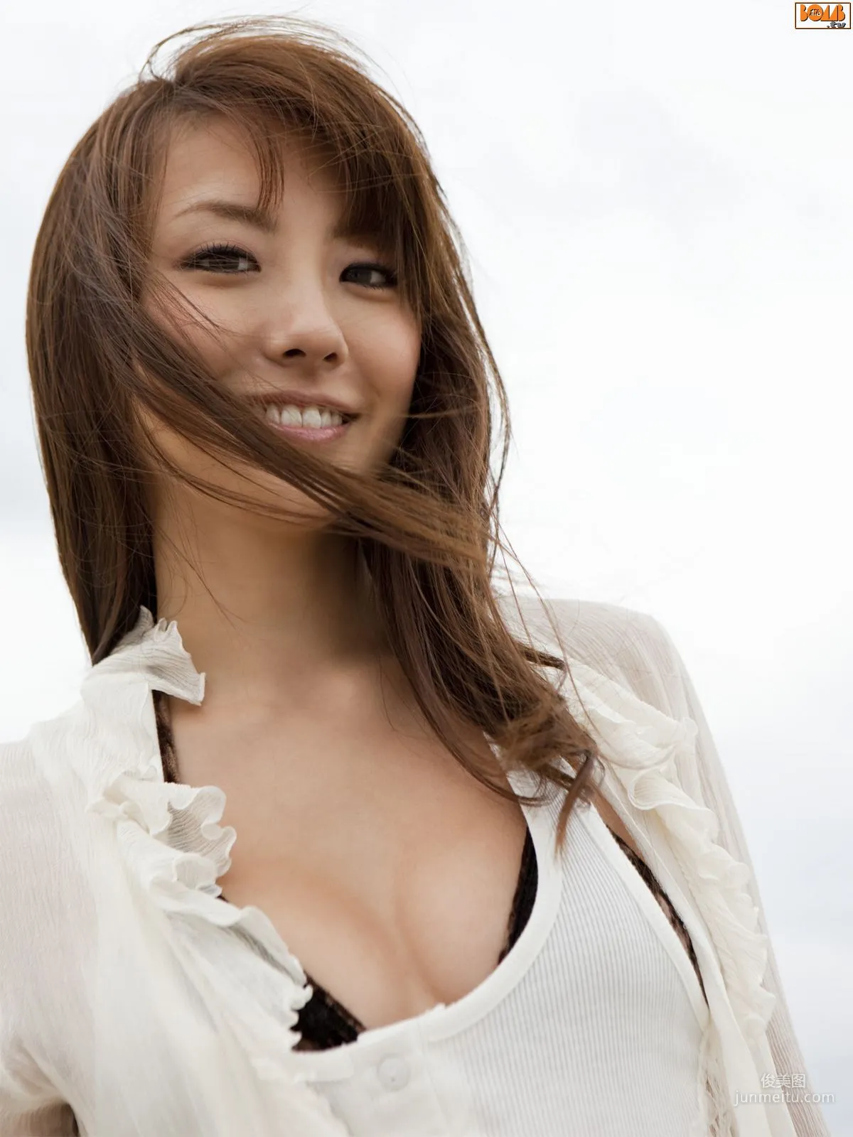 [Bomb.TV] 2009年12月刊 山本梓 Azusa Yamamoto 写真集
