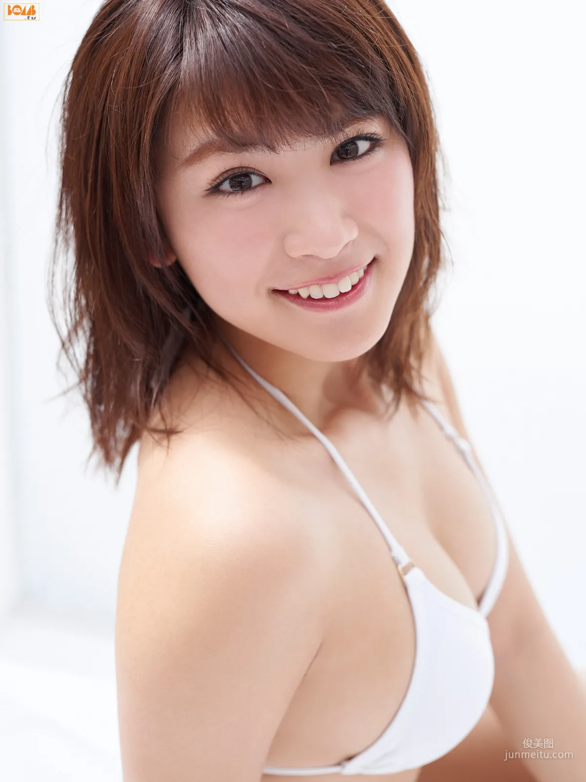 Ikumi Hisamatsu 久松郁実/久松郁实 写真集 [Bomb.TV] 2016年05月号
