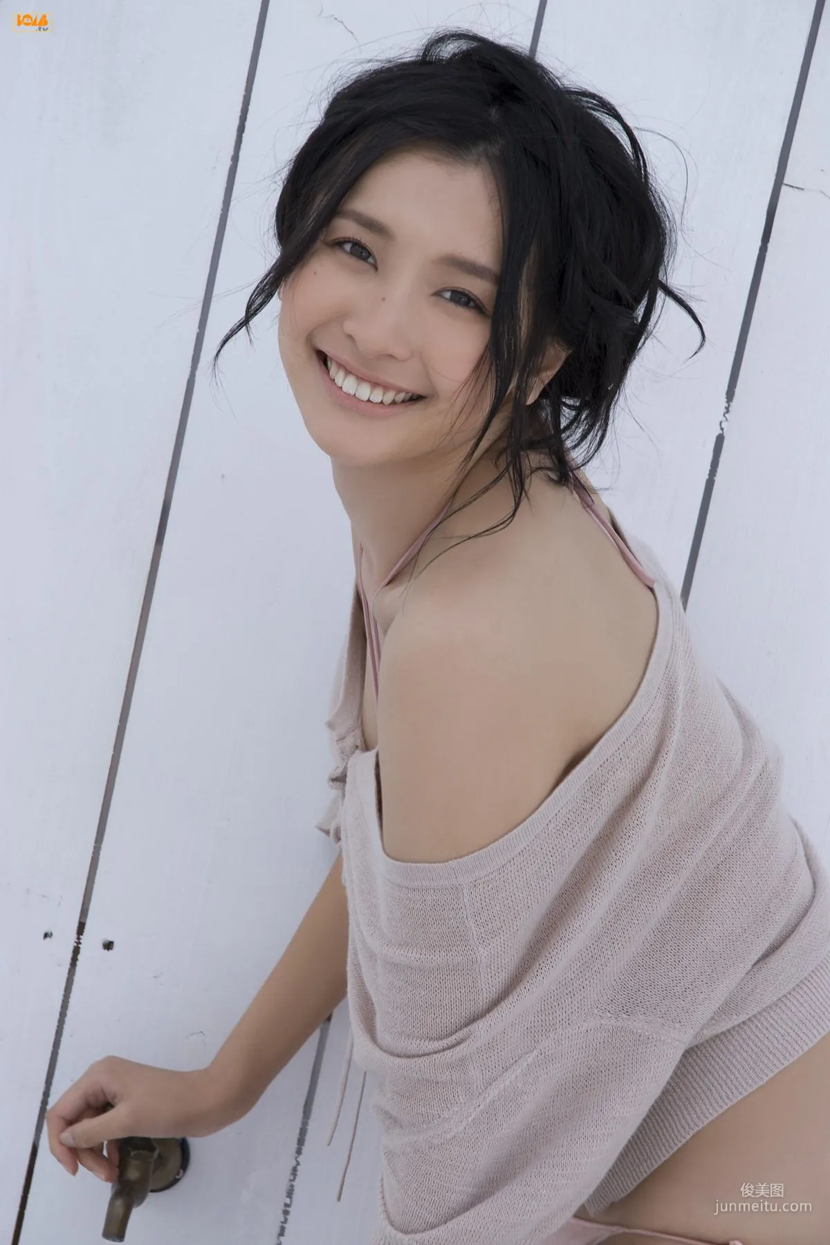 [Bomb.TV] 2008年05月刊 山崎真実 Mami Yamasaki 写真集