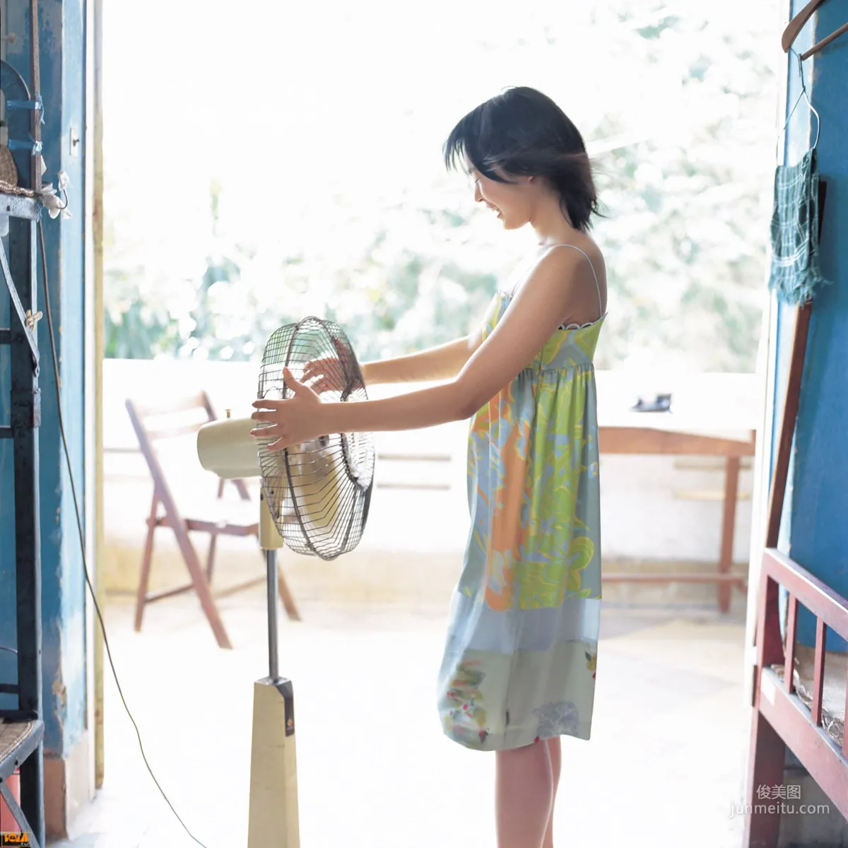 黒川芽以《Nina – Special Wallpaper》 写真集 [Bomb.TV] 2004年12月刊