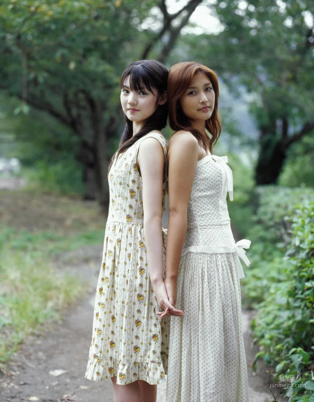 石川梨華、道重さゆみ [Hello! Project Digital Books] Vol.21 写真集