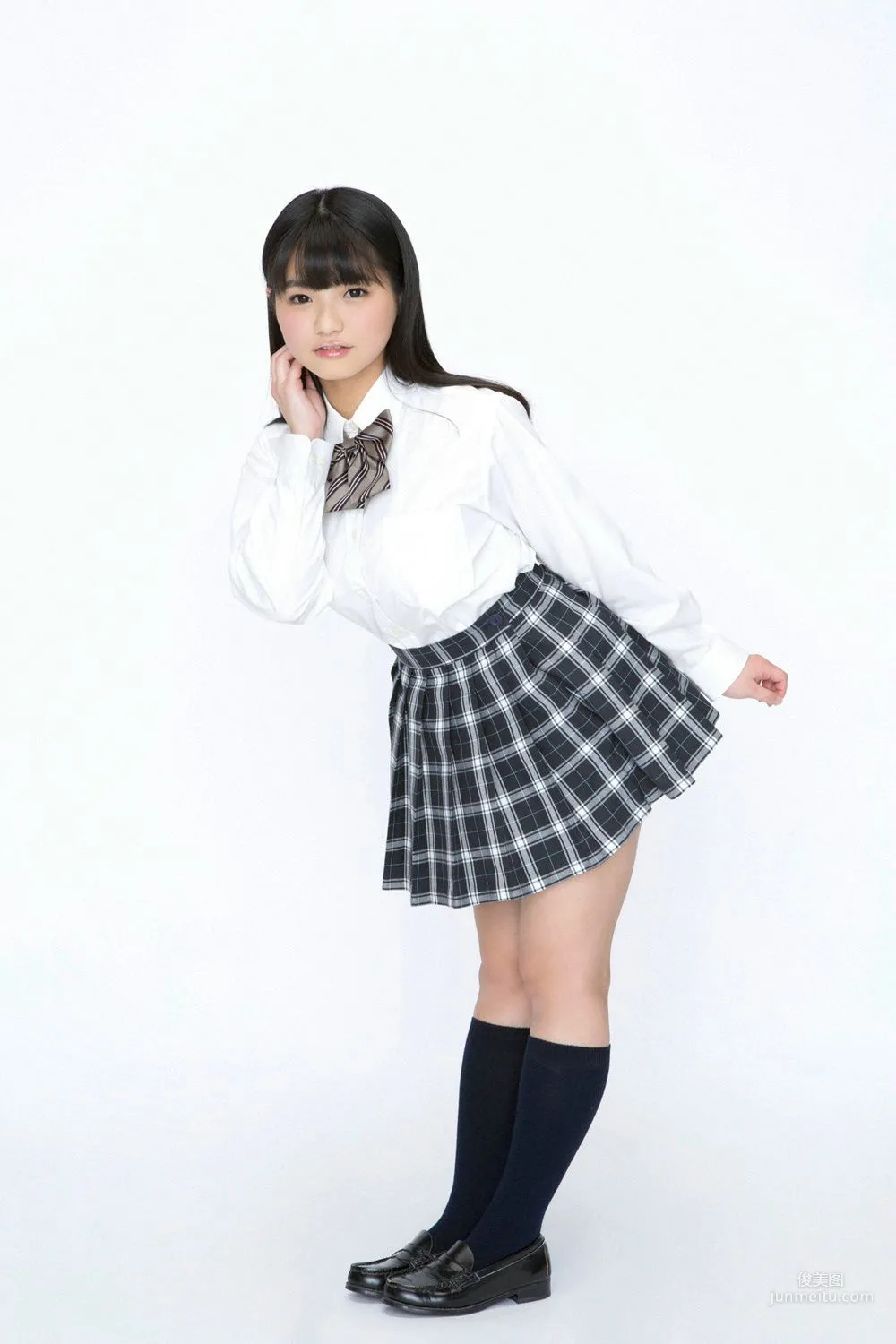 片岡沙耶《童顏ボイーン少女入學》写真集 [YS Web] Vol.600