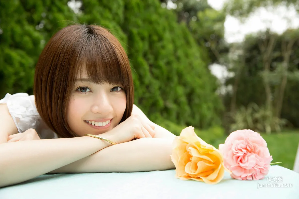 橋本奈々未《この透明感… ドキッ！》写真集 [YS Web] Vol.653