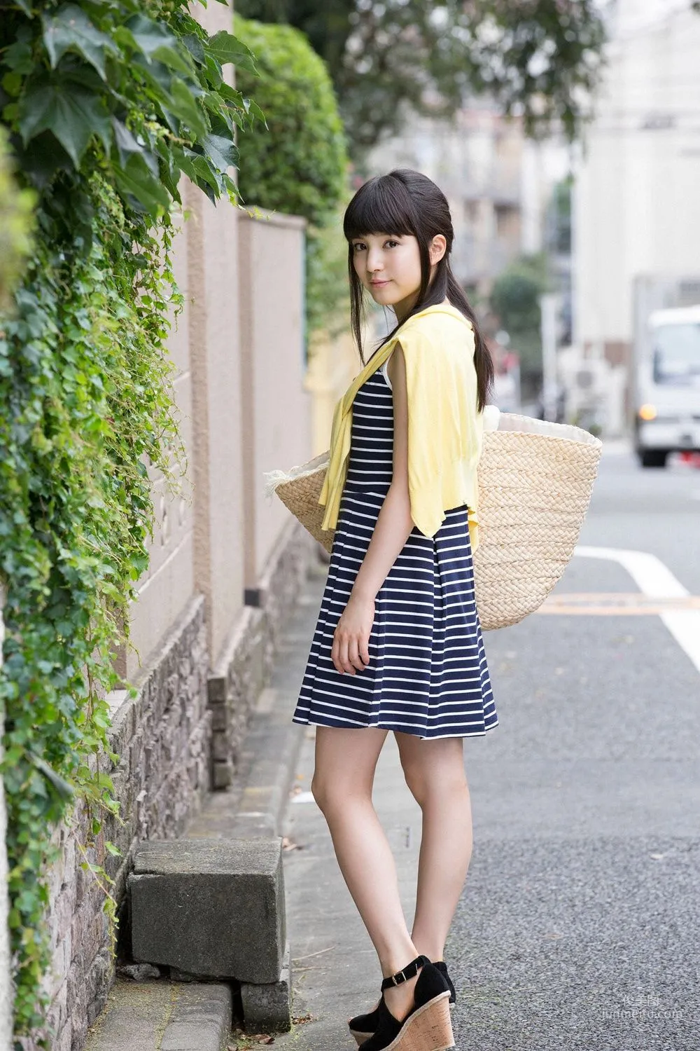 川島海荷《あどけない君のしぐさ。☆少年サンデーSPECIAL PRESENTS☆》写真集 [YS Web] Vol.570