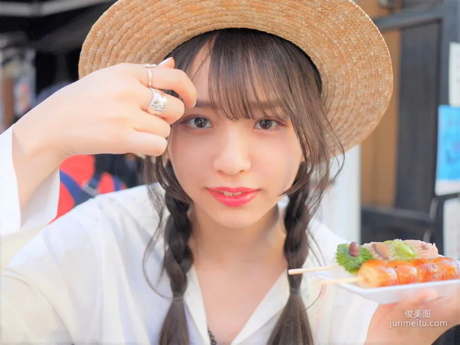 高挑身材的女子偶像！长腿美少女《三品瑠香》可爱脸蛋无懈可击！