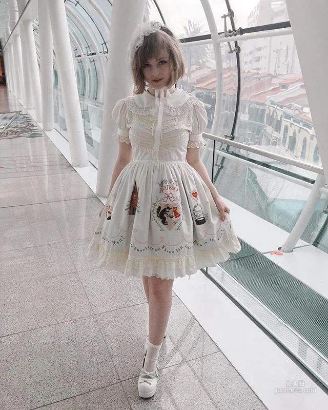 荷兰与新加坡混血正妹「Ella Freya」宝石般的眼睛让人看得目不转睛