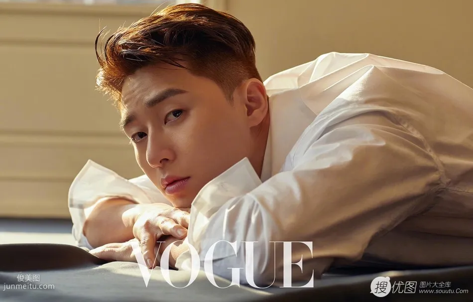 朴叙俊《VOGUE》杂志蜕变主题帅气有型写真图片