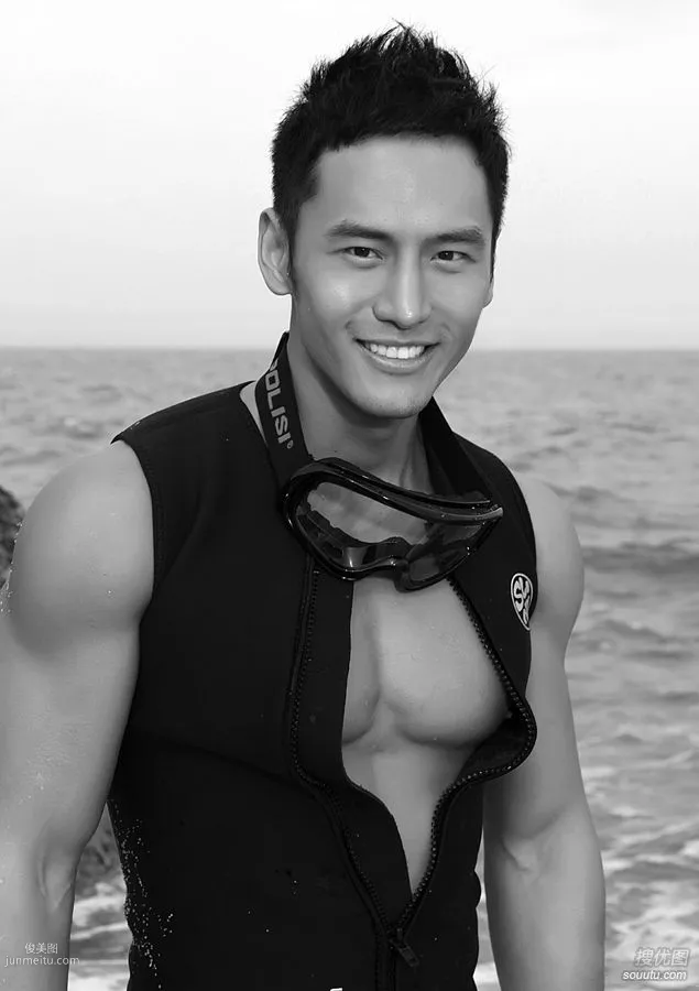 亚洲男模顾又铭各类写真大片