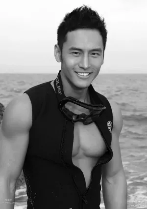 亚洲男模顾又铭各类写真大片