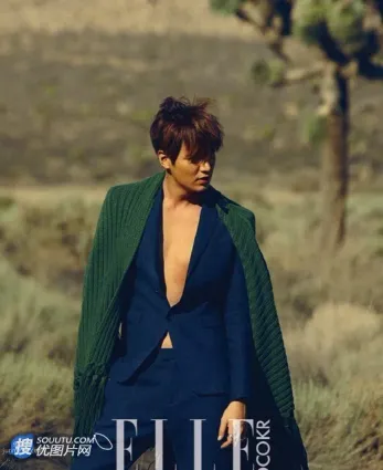 李敏镐《elle》杂志封面写真，身穿西装真空上阵