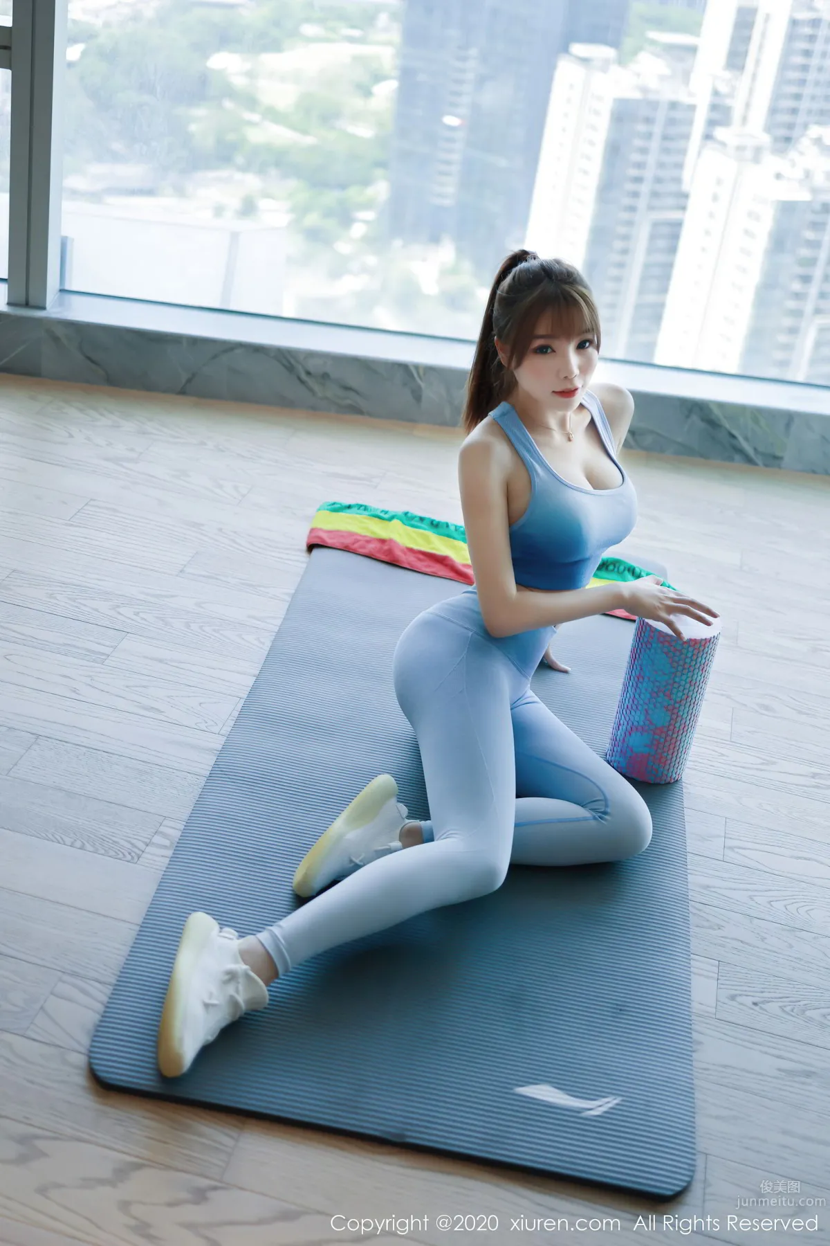 [XiuRen] 2020.07.31 No.2391 芝芝Booty