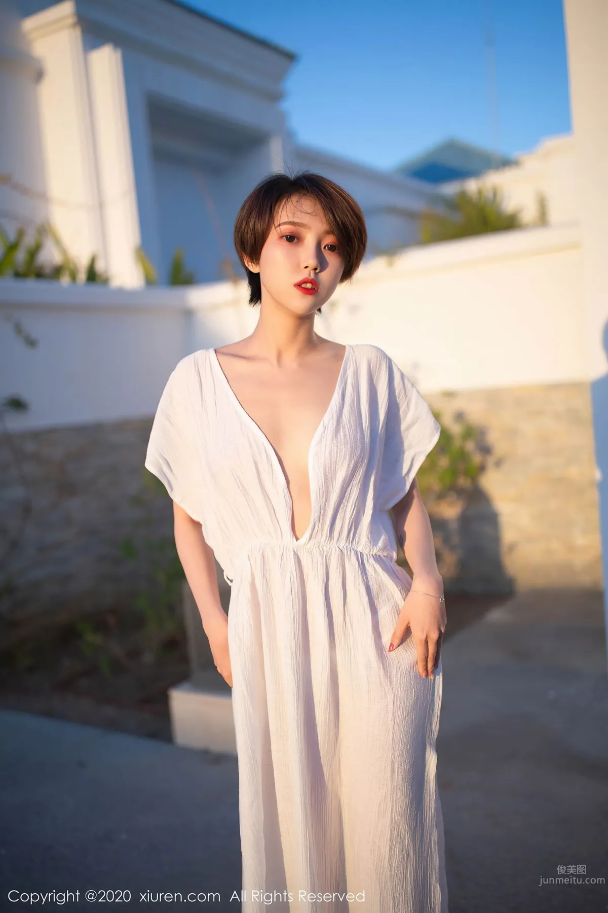 [XiuRen] 2020.08.04 No.2405 冯木木LRIS