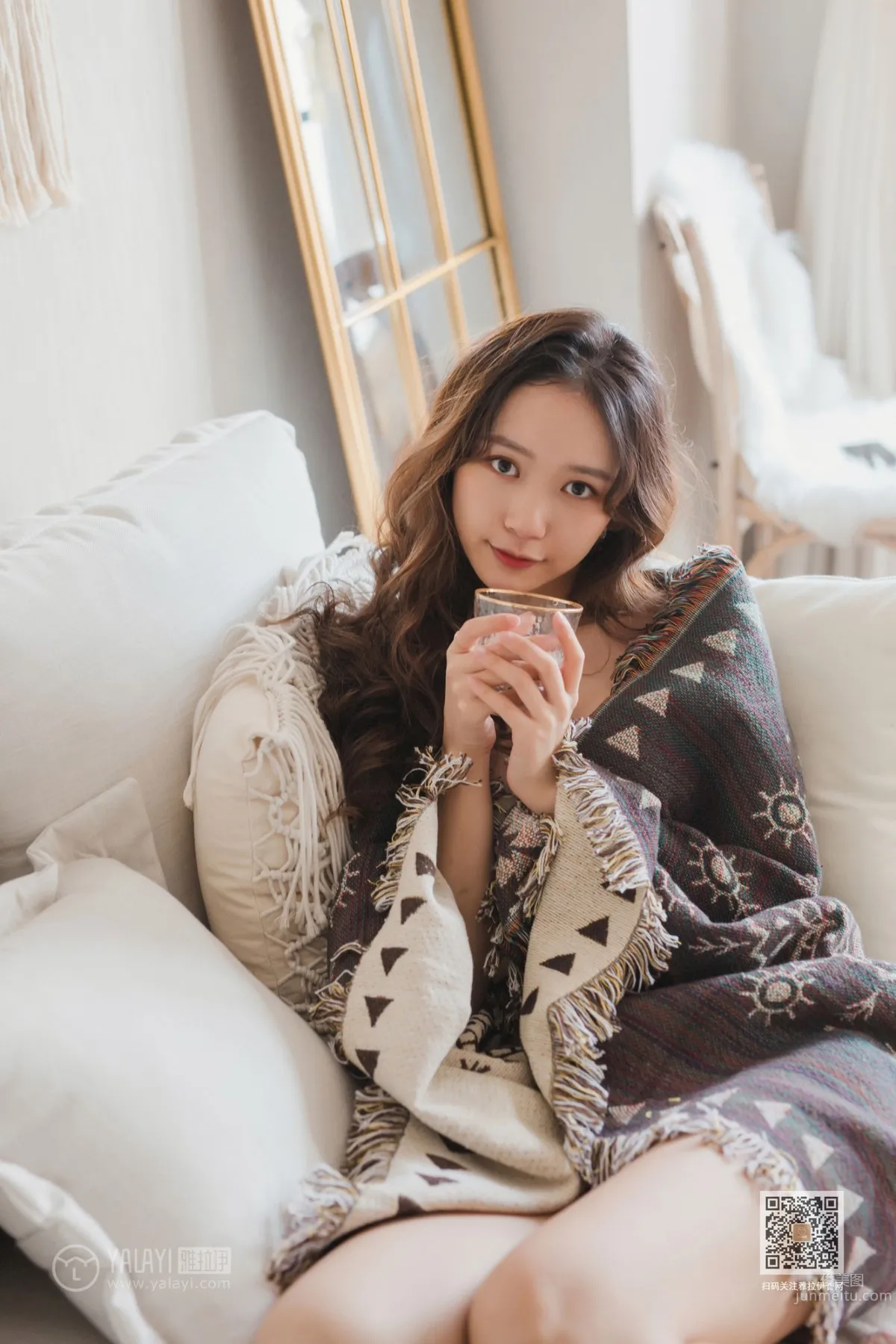 [YALAYI雅拉伊] 2019.12.20 No.496 想你的呵护 晓琳