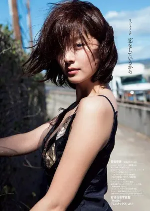 石桥杏奈(石橋杏奈)-天然可爱比基尼的美少女