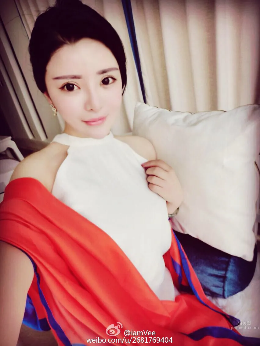 霓梓心iamVee- 白嫩养眼的乖巧妹子