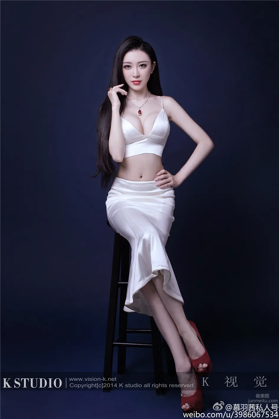 慕羽茜- 气质美女高清写真图片
